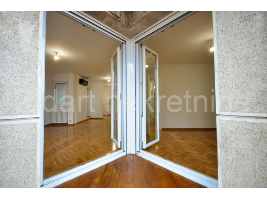Квартира, 753 м², 240 000$ — FAKTOR